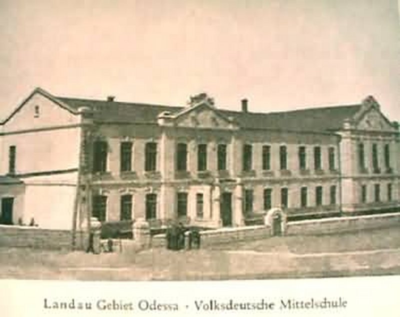 Landau Mittelschule.jpg